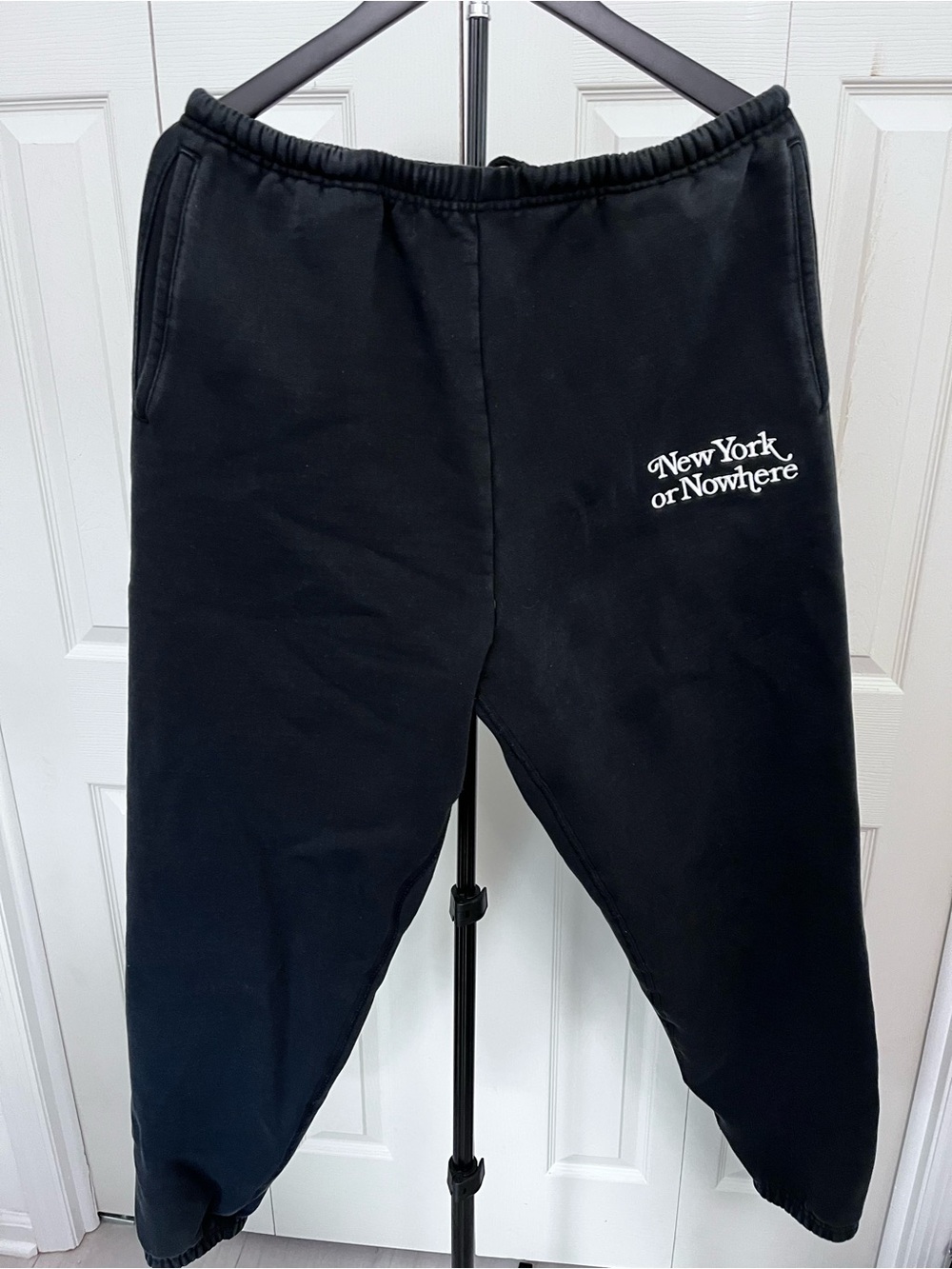 Black Men's Sweat Joggers with 'New York or Nowhere' Print